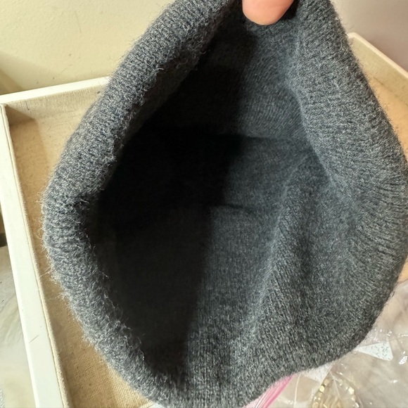 Carhartt beanie in grey knit - Picture 4 of 4